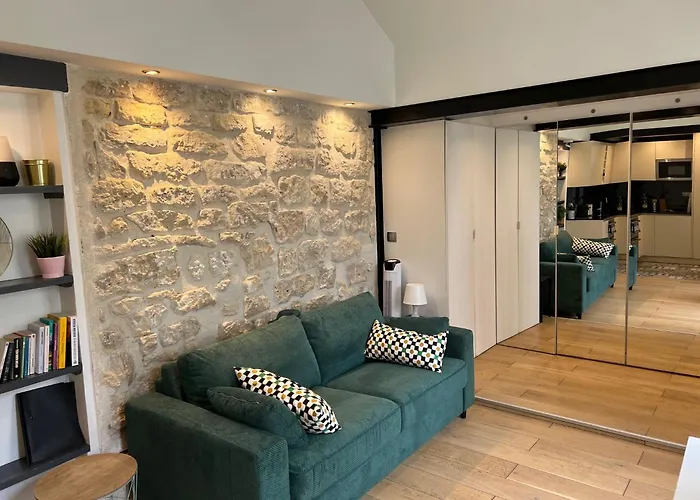 Appartement Atypique Aux Batignolles